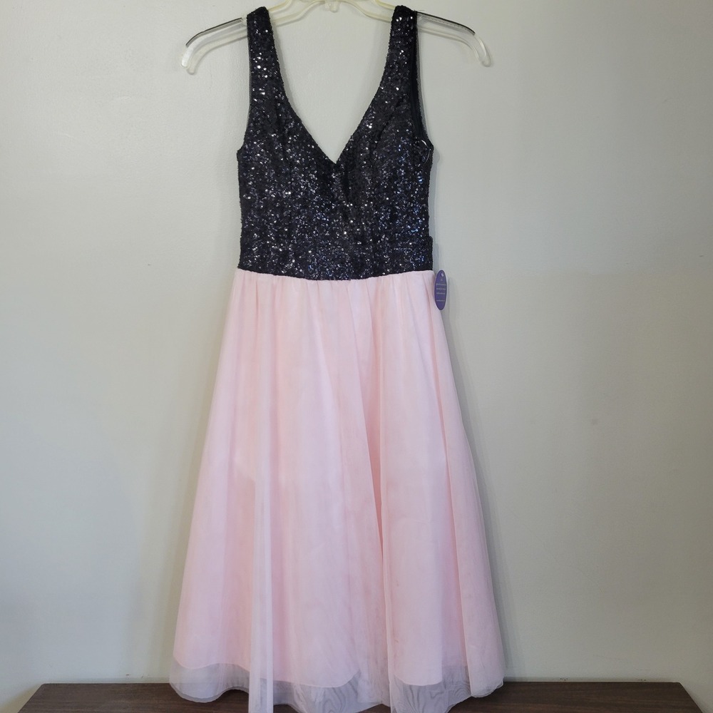 Windsor Sequin Tulle Fit & Flare Dress Black Pink‎ Open Back Sleeveless Prom NWT